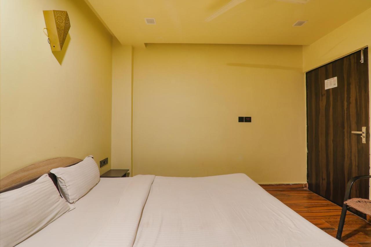Hotel Fabexpress Lemon Grass Varanasi Exterior foto